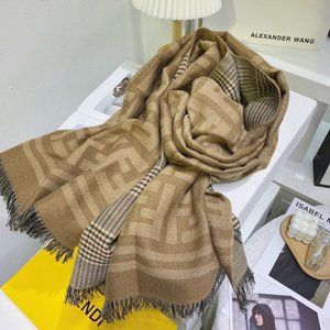 💎✨AUTHENTIC✨💎Fendi scarf